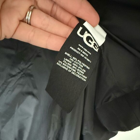 UGG Men's Nathaniel Waterproof Down Vest in Black - Size XL - Picture 6 of 8